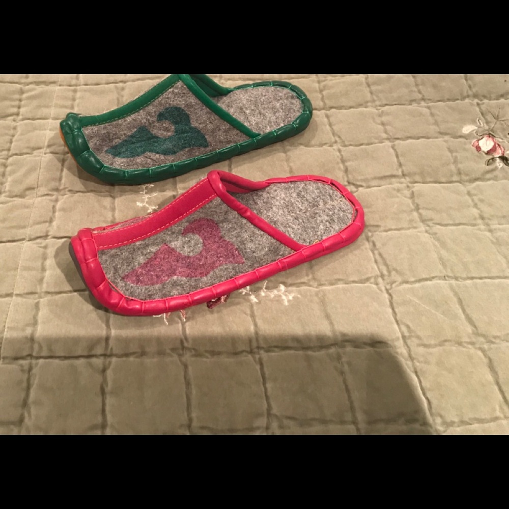 HANDMADE  FELT  SLIPPERS.